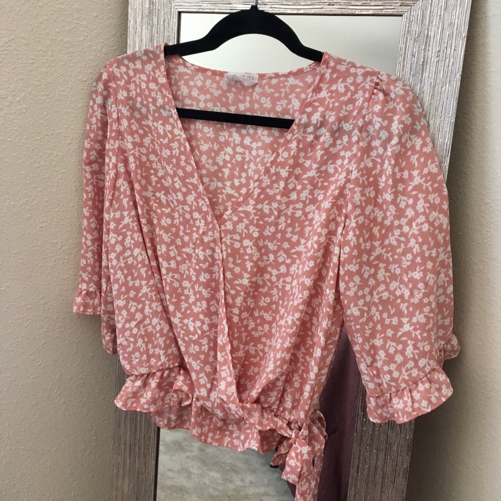 S Pink and white floral top
